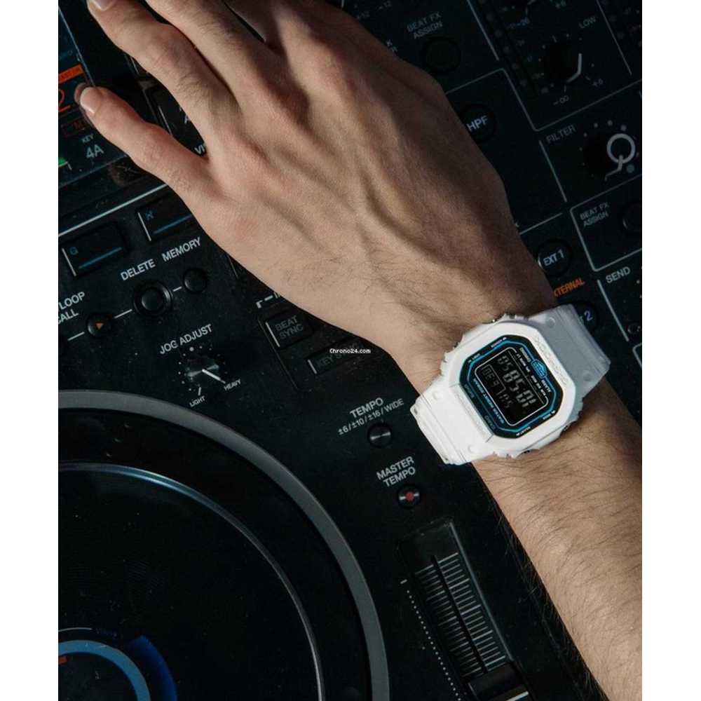 ساعت مچی مردانه کاسیو، زیرمجموعه G-Shock، کد DW-B5600SF-7DR