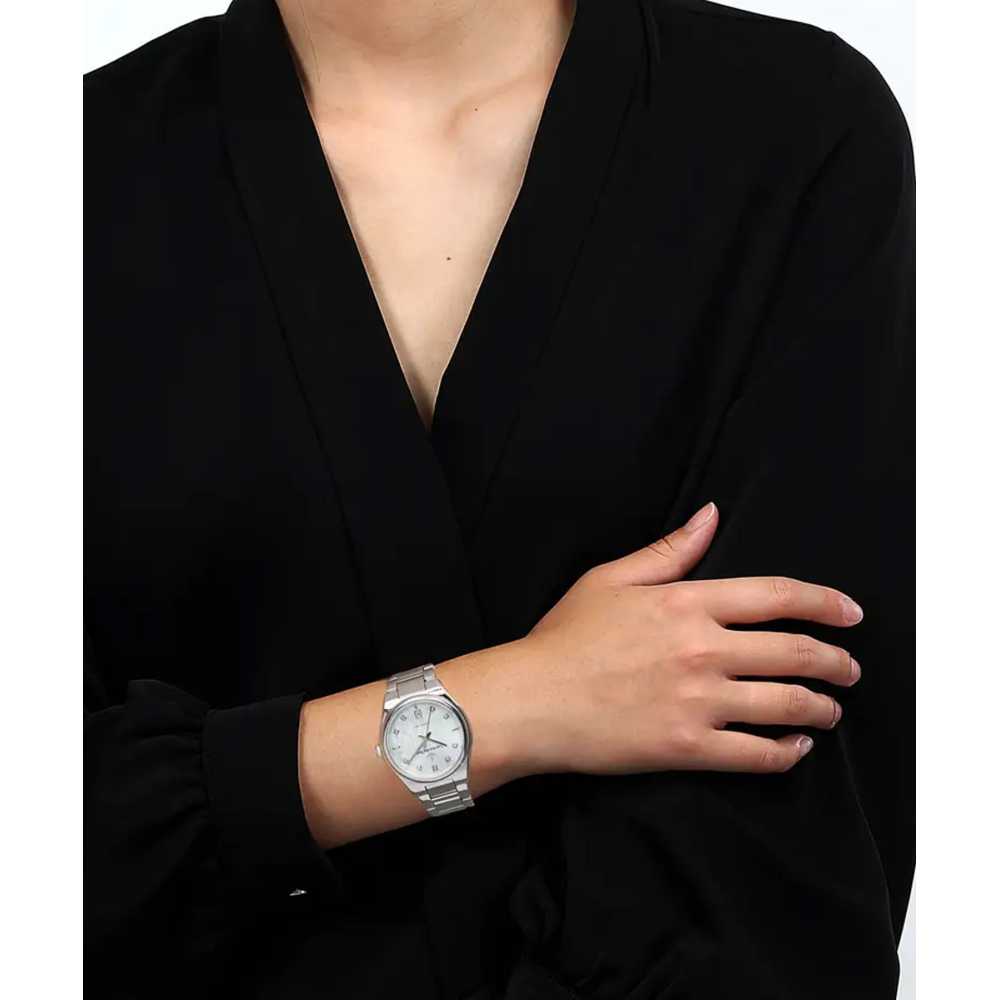 ساعت مچی زنانه لوسین روشا، کد R0453122502